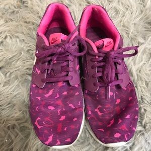 Nike roshes